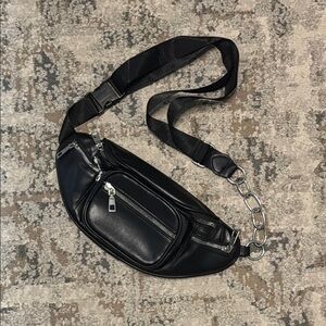 Urban Outfitters chain fannypack